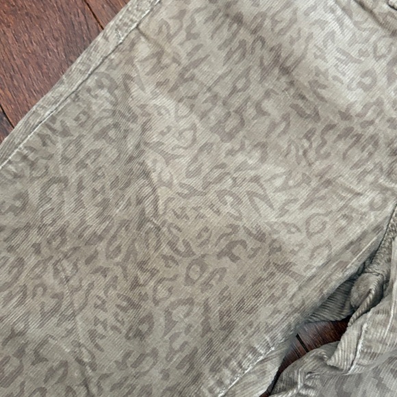 Nwt Gap straight Leopard Print Jeans - Picture 4 of 5